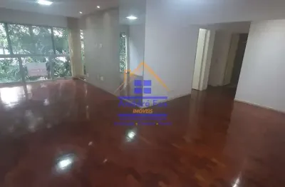 Apartamento com  3 quartos, copa cozinha, 1 suíte, dependências completas, 2 vagas à venda, 110 m²
