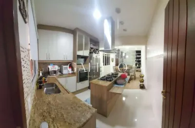 Vende-se casa em campo limpo paulista/sp   esta incrível casa conta com 4 dormitórios 1 suíte 2 banheiros, garagem para 2 carros, deck, 2 salas