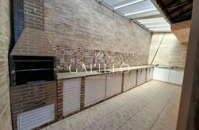 Casa térrea com dois dormitórios, com suíte, garagem coberta e churrasqueira!