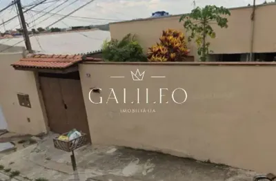 Oportunidade única no jardim do lago em jundiaí - sp! este terreno possui três casas antigas, perfeito para construir o seu novo negócio ou o lar dos seus sonhos.