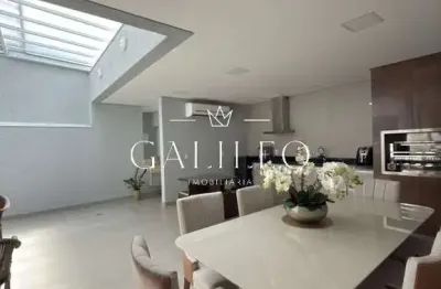 Imperdível: Casa à venda em Jundiaí-SP, Jardim Marambaia, 3 quartos, 1 suíte, 2 salas, 4 banheiros, 3 vagas, 200m².