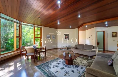 Imperdível: Casa à venda em Jundiaí-SP, no Jardim das Samambaias, com 4 quartos, 1 suíte, 2 salas, 4 banheiros, 8 vagas e 475m².