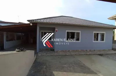 Casa a venda com 3 dormitórios, sozinha no terreno, fundos- biguaçu.