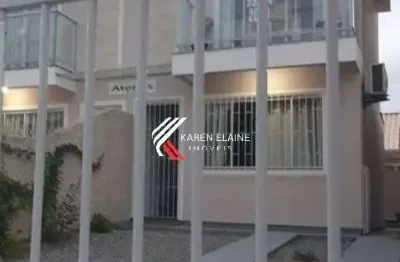 Sobrado à venda com porteira fechada, 02 dormitórios no vale verde-palhoça
