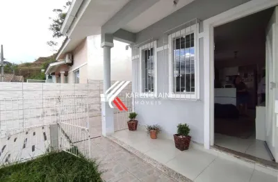 Casa à venda: 02 dormitórios com piscina em são sebastião na palhoça