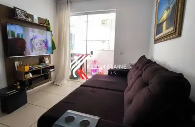 Apartamento à venda com 2 dormitórios e sacada com churrasqueira/biguaçu.