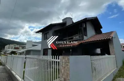 Casa à venda c/ 03 dormitórios, sendo 1 suíte na pedra branca - palhoça/sc.