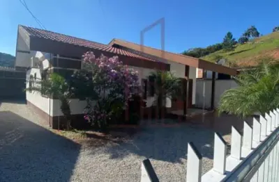 Casa à venda no Cedrinho, Brusque 