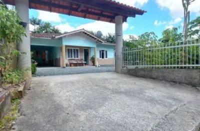 Casa com 6 quartos à venda no cedrinho, brusque  por r$ 750.000