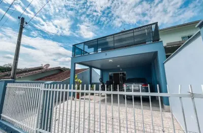 Casa com 2 quartos à venda no paquetá, brusque , 88 m2 por r$ 434.000
