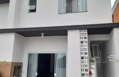 Casa com 2 quartos à venda no paquetá, brusque , 76 m2 por r$ 390.000