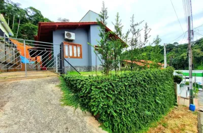 Casa com 4 quartos à venda no são pedro, brusque , 219 m2 por r$ 689.000