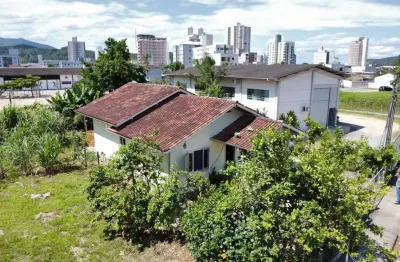 Casa com 2 quartos à venda no santa rita, brusque  por r$ 1.000.000