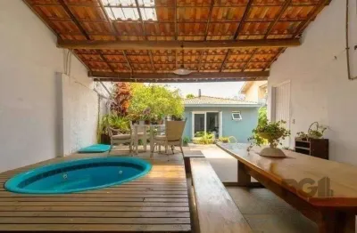 Casa 3 dormitórios no bairro três figueiras em porto alegre para alugar