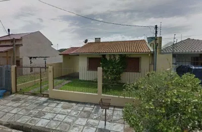 Casa com 2 quartos à venda na Rua Tenente Isolino Segobia, 29, Vila Nova, Porto Alegre