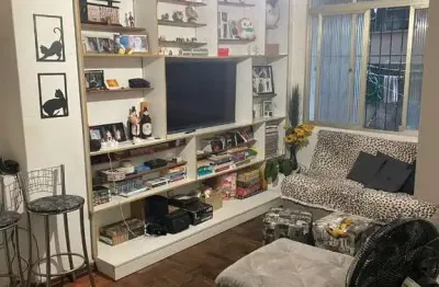 Apartamento térreo 73,62m², 2 dormitórios no centro histórico