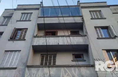 Apartamento á venda com 3 dormitórios, sacada, de frente a rua 24 de outubro auxiliadora.