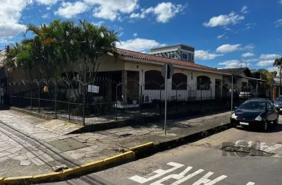 Casa 3 dormitórios, 2 vagas, bairro princesa izabel