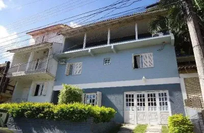 Casa condominio para venda - 235m², 3 dormitórios, sendo 1 suites, 2 vagas - guarujá