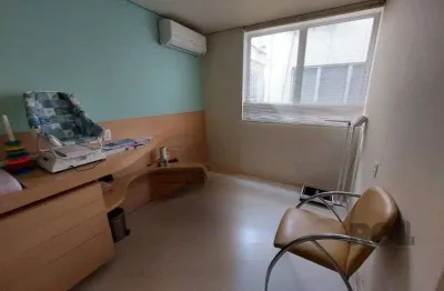 Sala comercial à venda na Rua Felipe Camarão, 736, Rio Branco, Porto Alegre