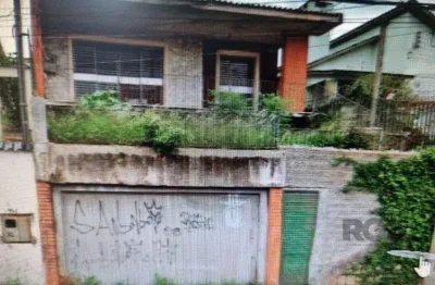 Casa com 3 quartos à venda na Avenida Coronel Gastão Haslocher Mazeron, 447, Medianeira, Porto Alegre