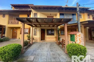 Casa com 3 quartos à venda na Avenida Edgar Pires de Castro, 1286, Hípica, Porto Alegre