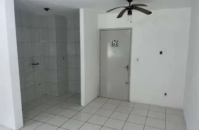 Kitnet / Stúdio à venda na Rua Carlos Estevão, 473, Jardim Leopoldina, Porto Alegre