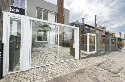 Casa com 2 quartos à venda na Rua Carlos Maximiliano Fayet, 160, Hípica, Porto Alegre