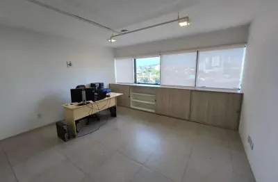 Excelente sala comercial para venda e locação no murano office. bairro cristal.
