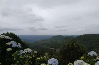 Terreno de 800m² no loteamento vale dos pinheiros, em gramado, rs