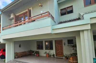 Casa 3 dormitórios + sótão em condomínio jardim isabel bairro ipanema !