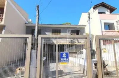 Sobrado com 02 dormitórios, próximo a aparício borges.