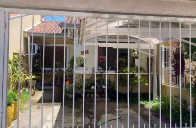 Casa com 3 quartos à venda na Rua Doutor Raphael Loro, 110, Hípica, Porto Alegre