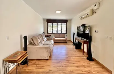 Casa com 3 quartos à venda na Avenida Engenheiro Ary de Abreu Lima, 311, Jardim Europa, Porto Alegre