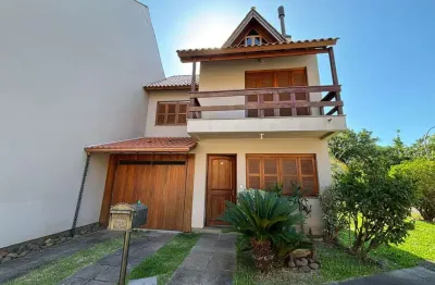 Resodência com 4 dormitórios em condomínio com Energia Solar Privativa.