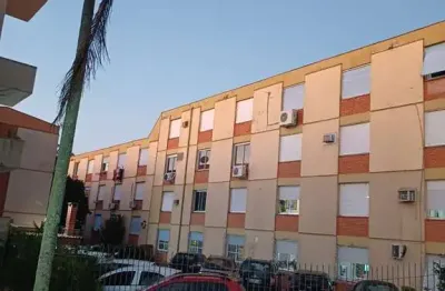 Apartamento de 2 dormitórios com estacionamento rotativo , ultimo andar sem elevador , com vista !