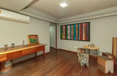 Vende-se apartamento com 3 quartos (1 suíte), 138 m² e 1 vaga – Rio Branco