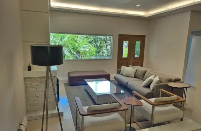 Linda casa , condomínio de luxo. 5 quartos sendo 4 suítes    com uma infraestrutura de lazer completa, lugar perto da natureza, vista deslumbrante para o verde. para quem busca qualidade de vida. próx
