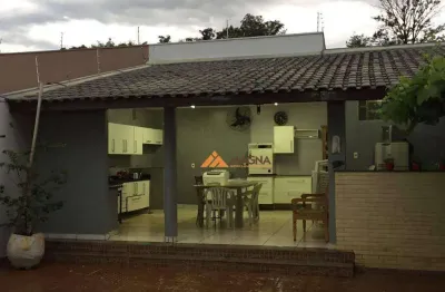 Sobrado com 3 dormitórios à venda, 310 m² por r$ 600.000