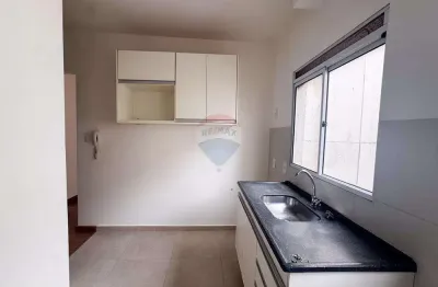 Apartamento reformado na vila virgínia: 2 quartos, porcelanato, armários na cozinha, excelente localização!