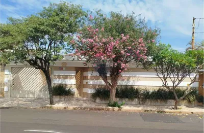 Casa à venda na Rua Sebastião Morais Júnior, 226, Parque Residencial Cidade Universitária, Ribeirão Preto