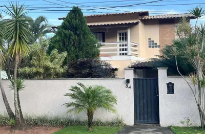 Linda e paradisíaca casa em condomínio no recanto de itaipuaçu.