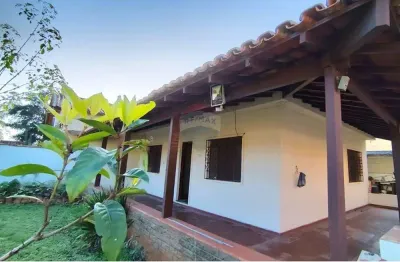 Casa com três quartos, Perto da Praia e da Praça da 70, Itaipuaçu Terreno completo