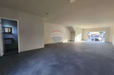 Loja em prédio comercial à venda em maricá/rj | 80m² construídos