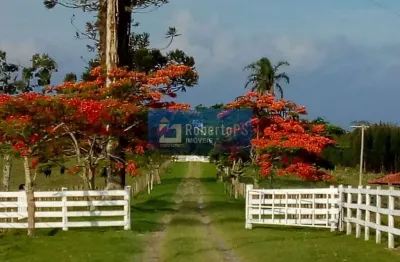Fazenda à venda em sarapuí-sp: 15 quartos, 15 suítes, 4 salas, 21 banheiros, 30 vagas de garagem e 266.200m² de área.