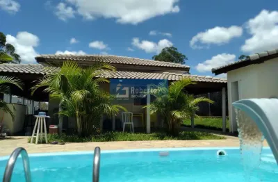 Chácara à venda em caçapava-sp, bairro boa vista:  casa  150 m2, 2 quartos, 3 salas, 2 banheiros, 10 vagas de garagem,  área total 1.204,00 m2.
