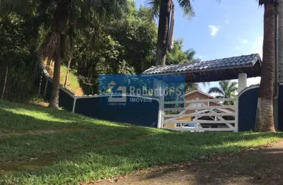 Linda chácara  com 16.000 metros de área  a 10km do centro de sjcampos