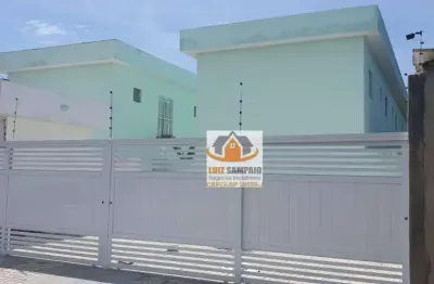 Casa nova em condomínio, 2 suítes, jd nova itanhaém lado praia