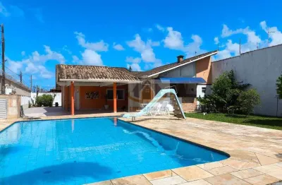 Linda Casa, 4 Dormitórios (3 Suítes), Piscina, Lado Praia, Itanhaém-SP
