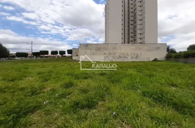 Terreno para venda com segmento comercial e residencial de 2.578,27 metros quadrados, com frente para 3 ruas prédios e galpão comercial. em itu-sp